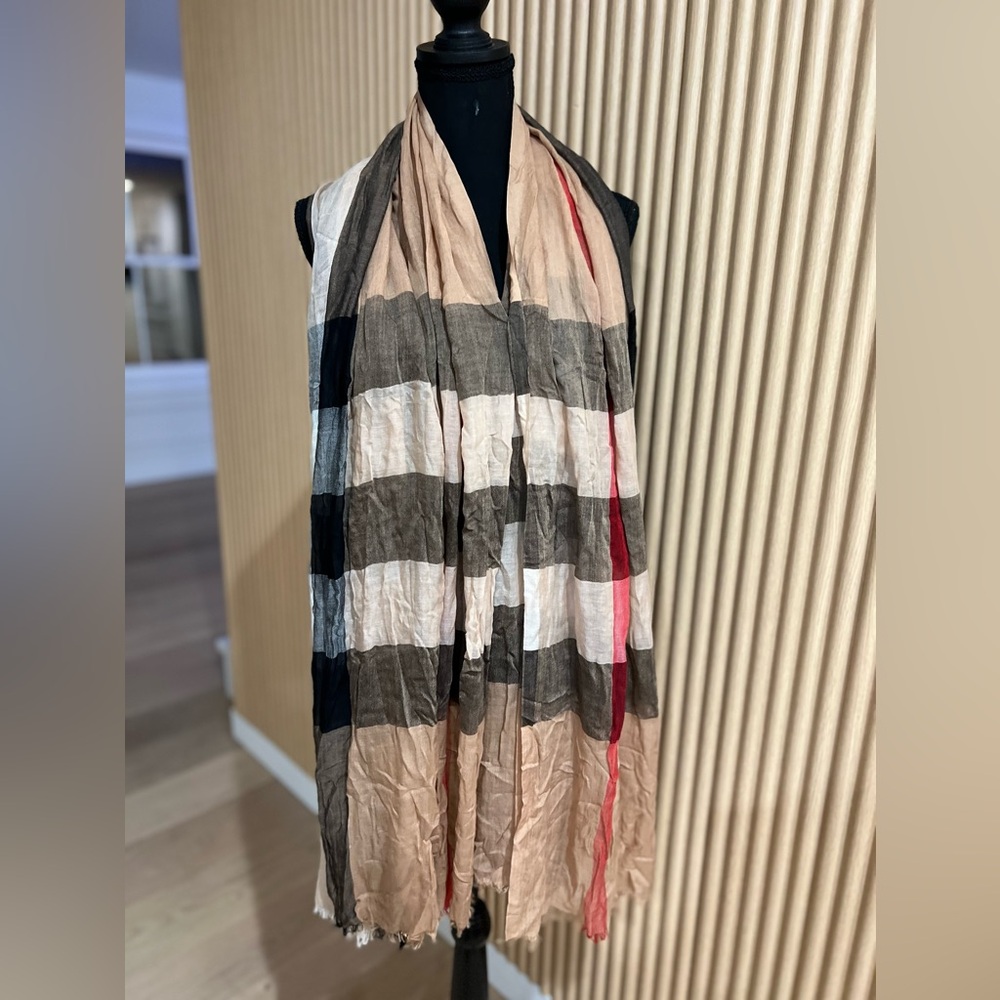Burberry authentic cotton luxurious scarf 🔥 - Picture 13 of 16